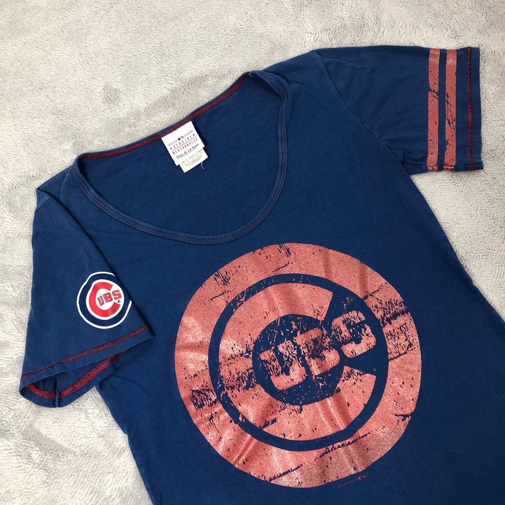 5th & Ocean Chicago Cubs Women S Blue Distressed Logo Scoop Neck Graphic T-Shirt